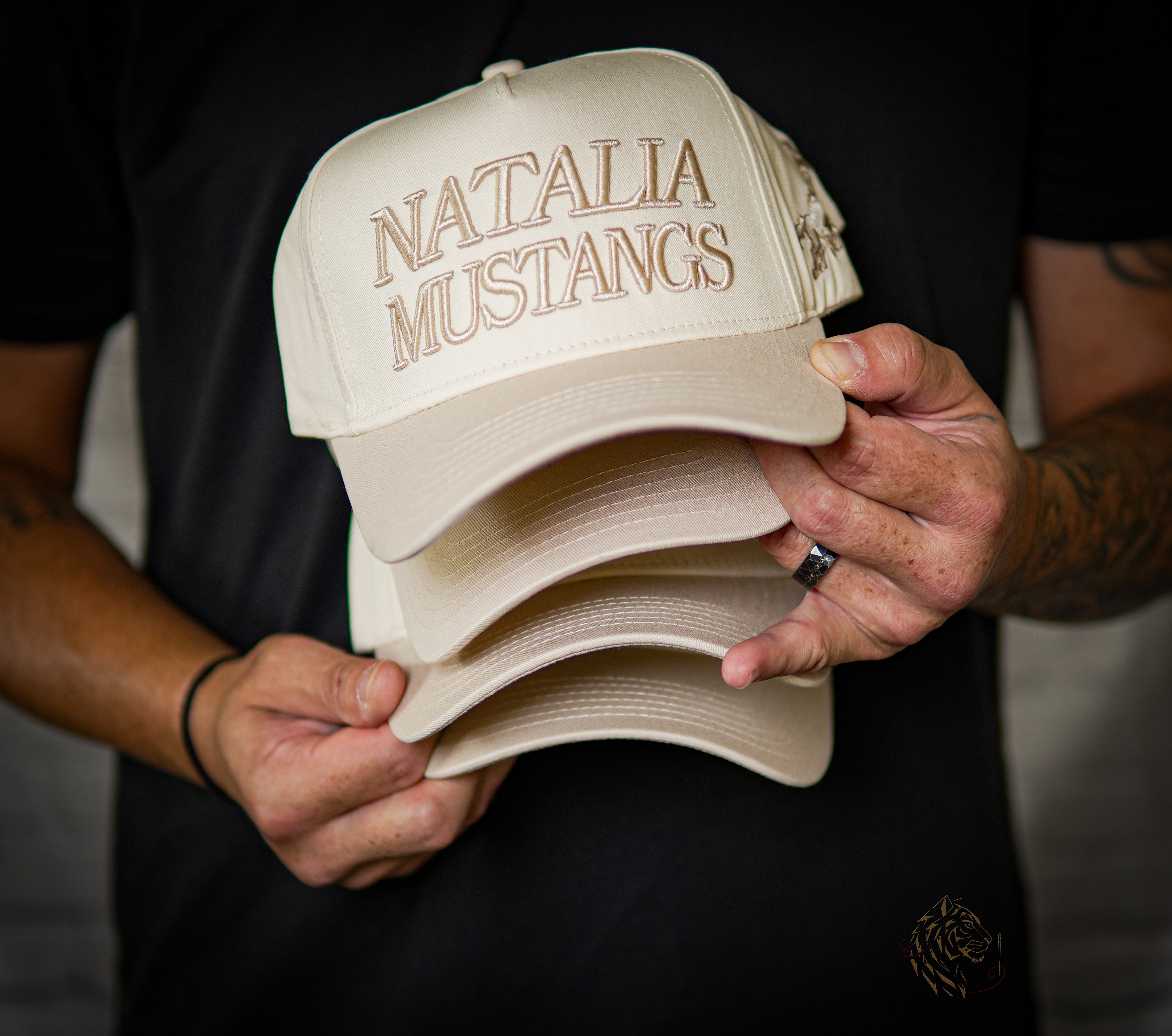 Natalia Mustangs Block Snap - Creme/Khaki